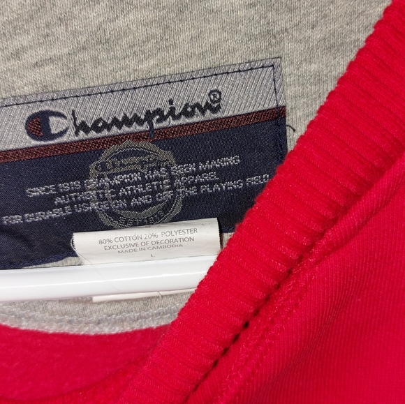 Champion Sweatshirt, Large, Red - Picture 2 of 2